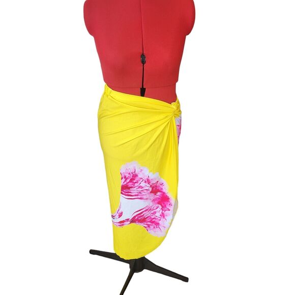 Yellow and pink floral bathing suit and matching skirt set, size XL - Picture 4 of 8